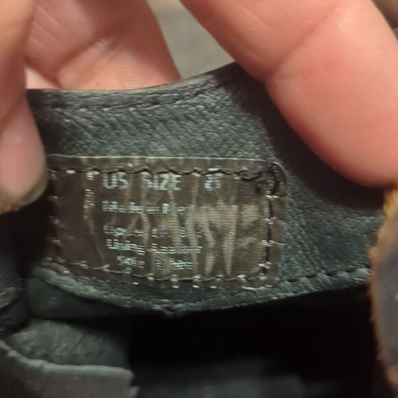 Very Volatile Women's Script Ankle Bootie - Picture 8 of 9